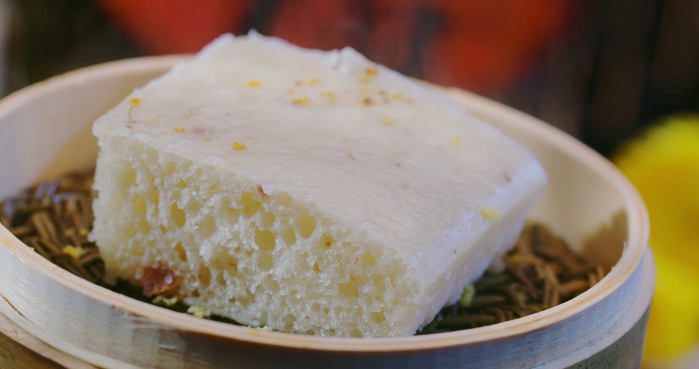 蒸笼里的重阳节美食桂花糕重阳糕视频素材