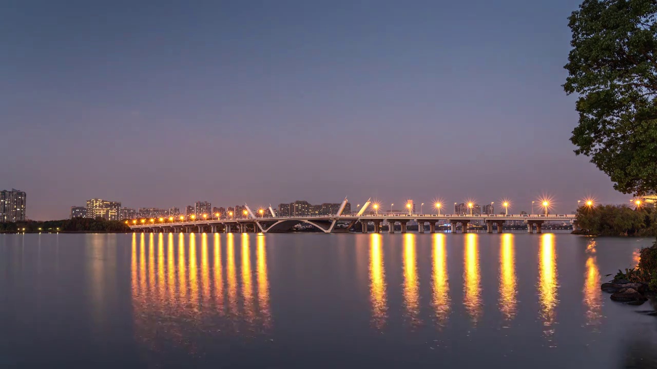 无锡市蠡湖大桥日转夜延时风光视频素材