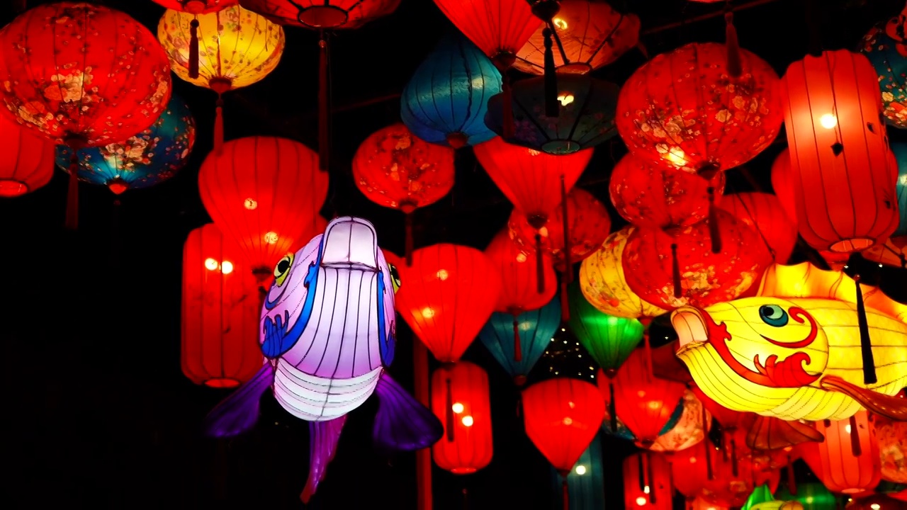 中国秦淮灯会，南京老门东会场的古风国风灯笼视频素材