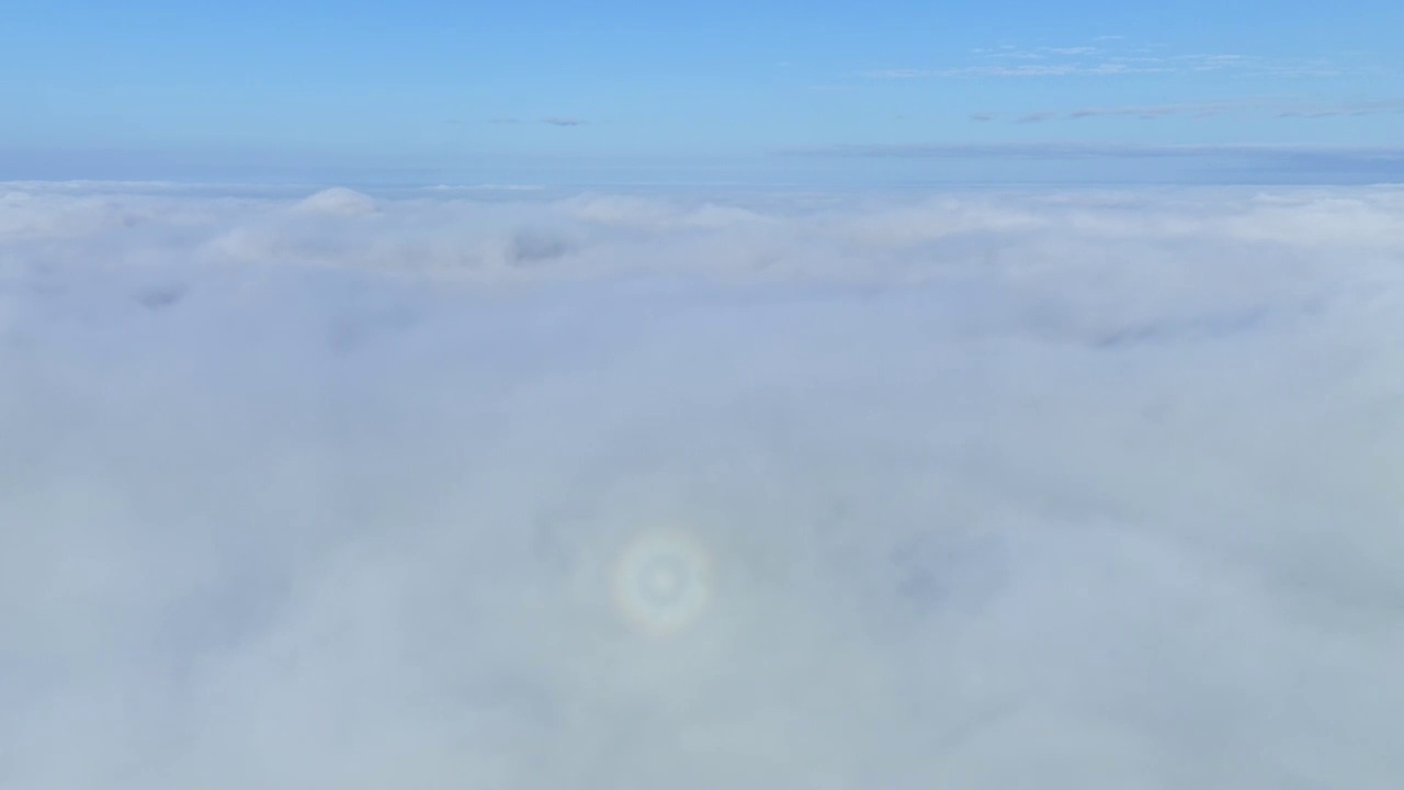 海口白昼云层之上平流雾风光视频素材
