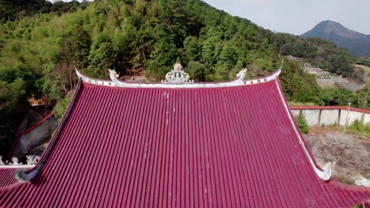 福州林阳寺建筑航拍直飞大殿低头运镜视频素材