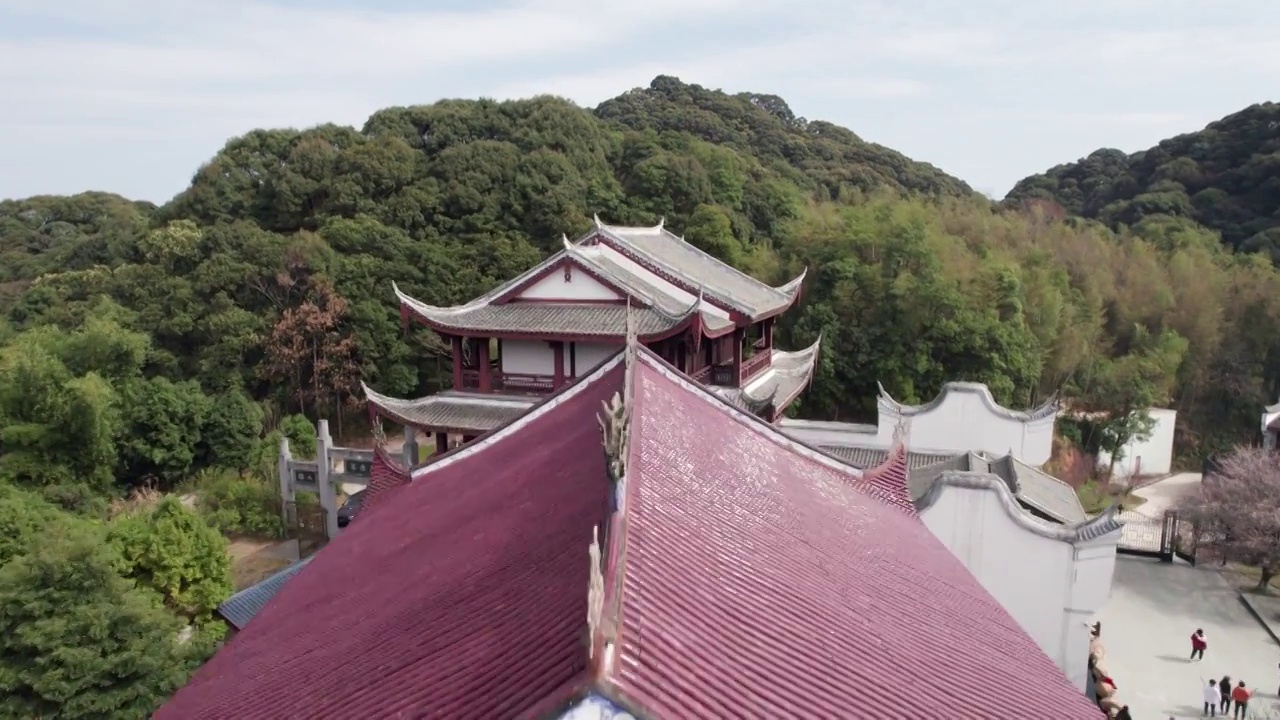 福州林阳寺建筑航拍升高直飞视频素材