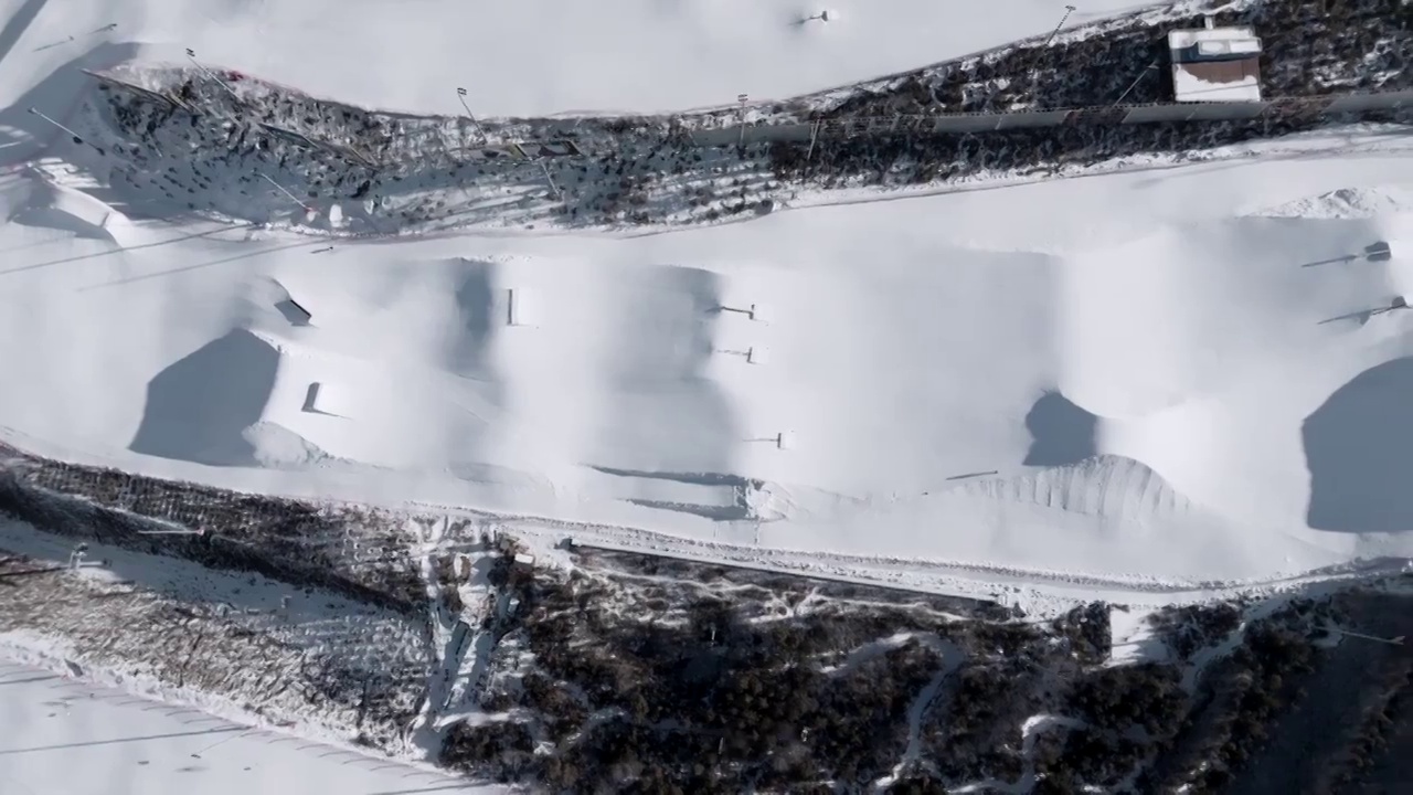航拍冬季张家口崇礼富龙滑雪场视频素材