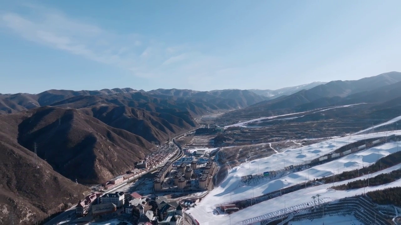 航拍冬季张家口崇礼富龙滑雪场延时视频下载