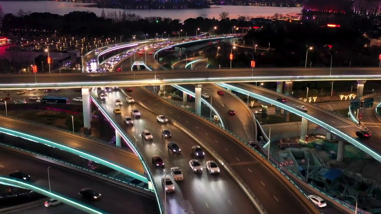江苏南京城市主干道新庄立交桥的车流视频素材