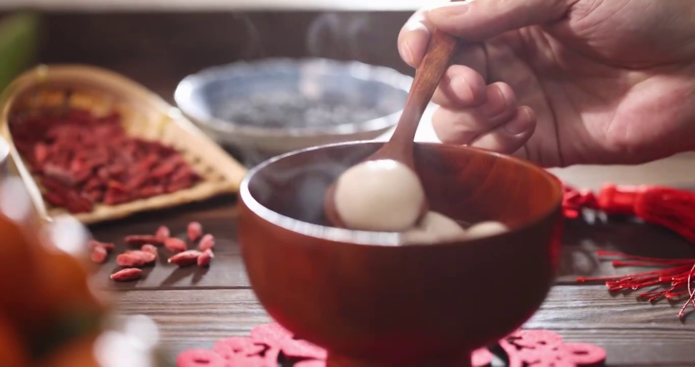 元宵节包汤圆中华传统节日美食（选编）视频素材