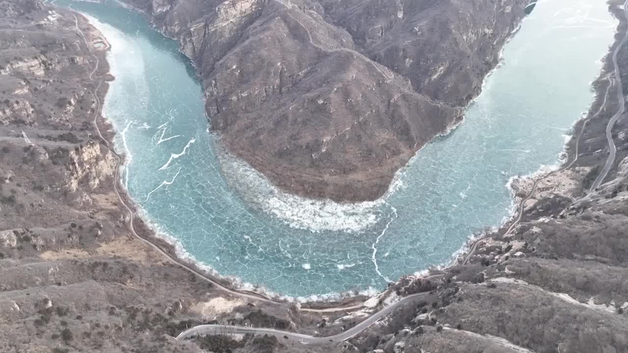 航拍北京密云白河湾自然河流冬季结冰旅游自然风光视频素材