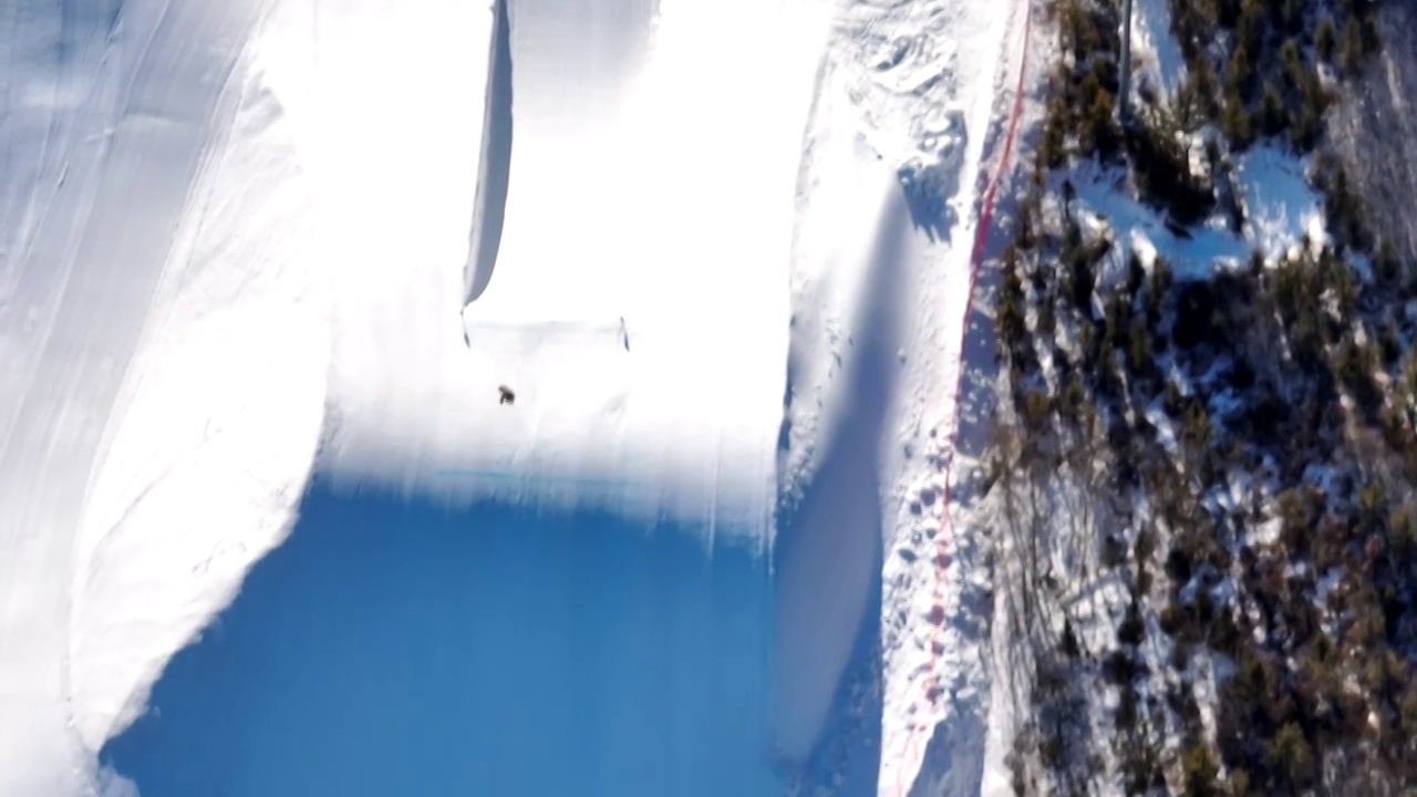 航拍冬季张家口崇礼富龙滑雪场视频下载