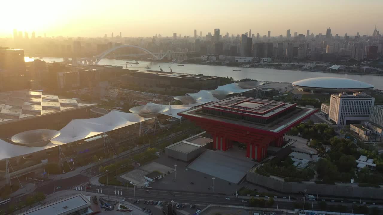 航拍上海中华艺术宫日落视频下载