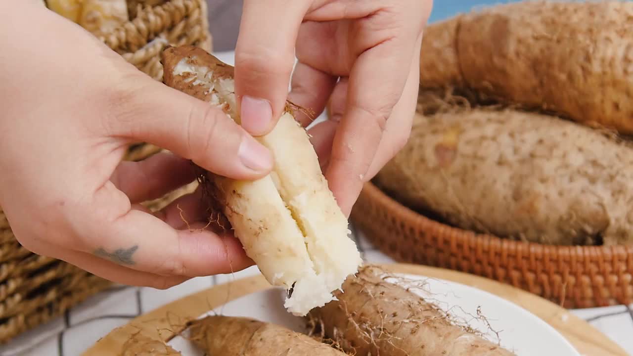 新鲜毛薯选编视频下载