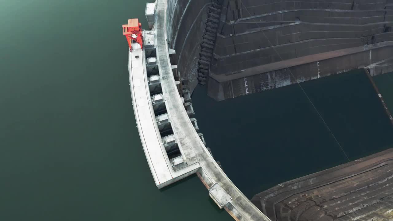 航拍超级工程-白鹤滩水电站视频下载