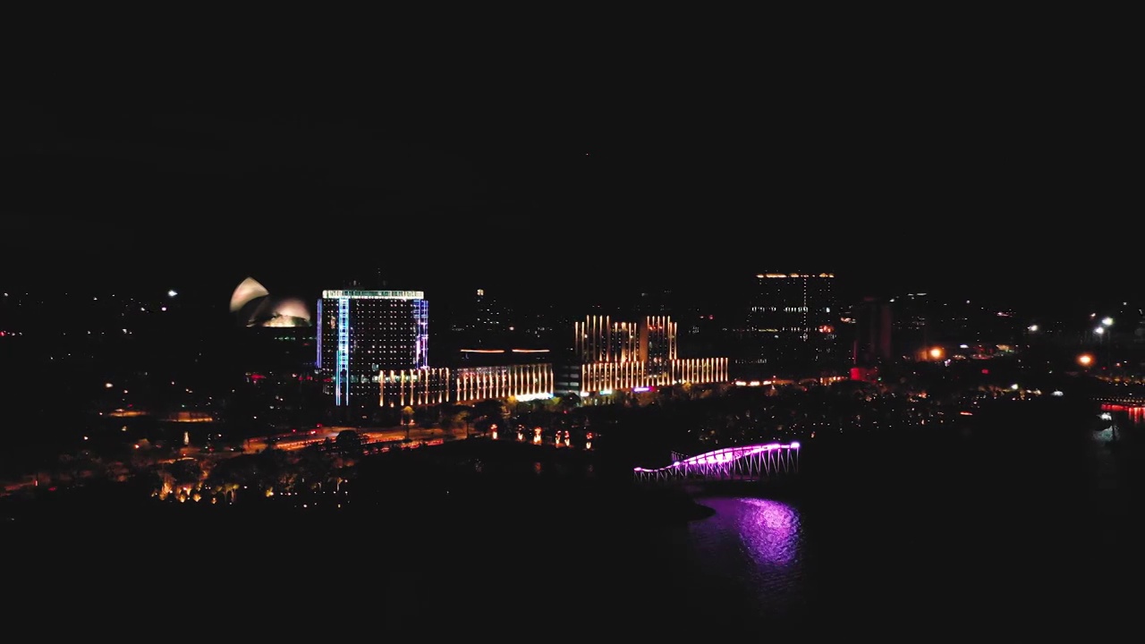 上海市浦东新区临港新城魅力夜色视频素材