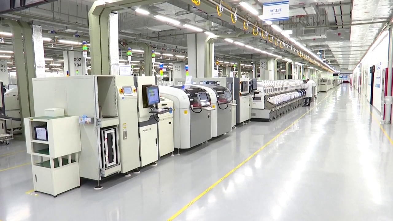 中国智能手机制造工厂高科技自动化生产线流水线（选编）视频下载