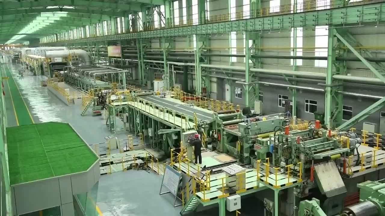 中国的工业发展工厂内部生产建设成果（选编）视频下载