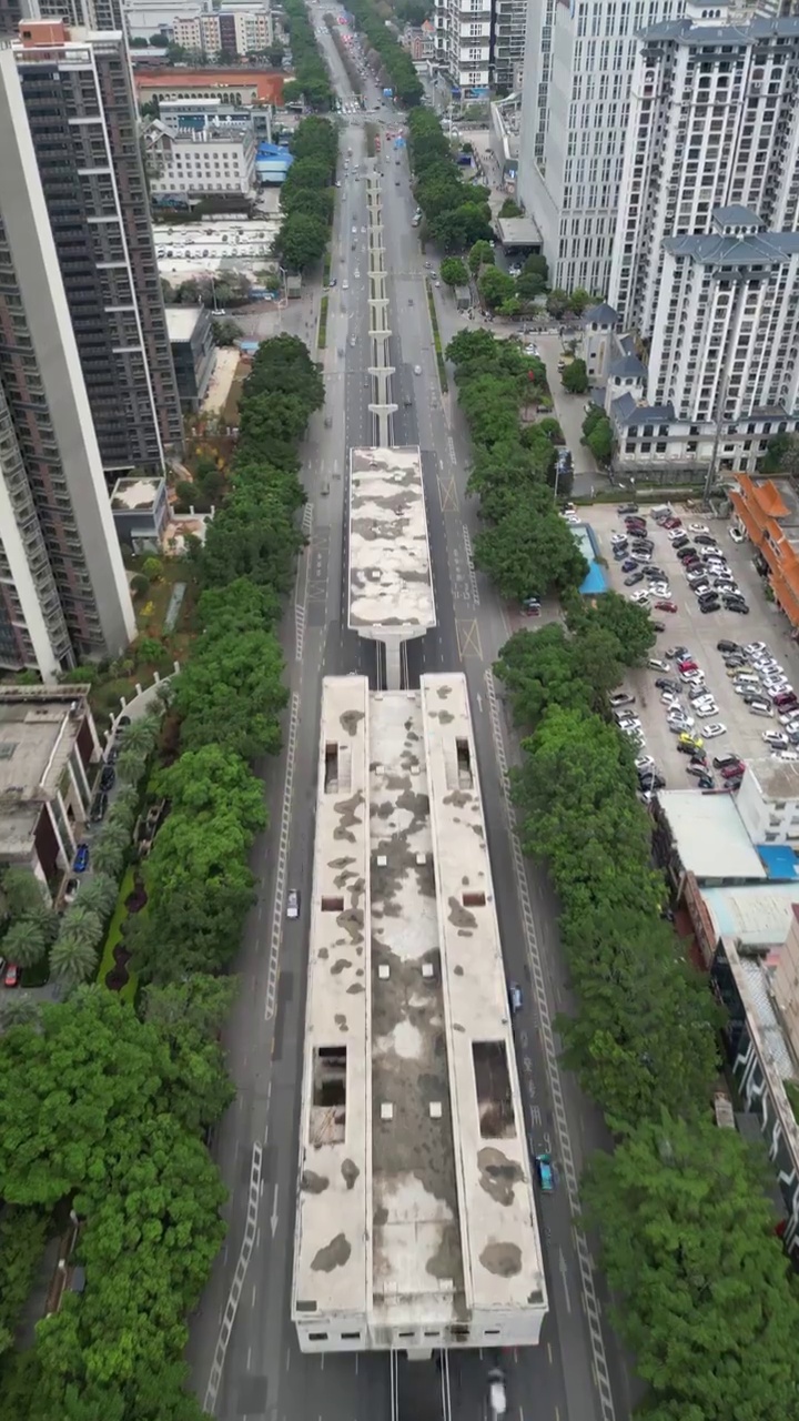 柳州东环大道的云轨建筑交通视频下载