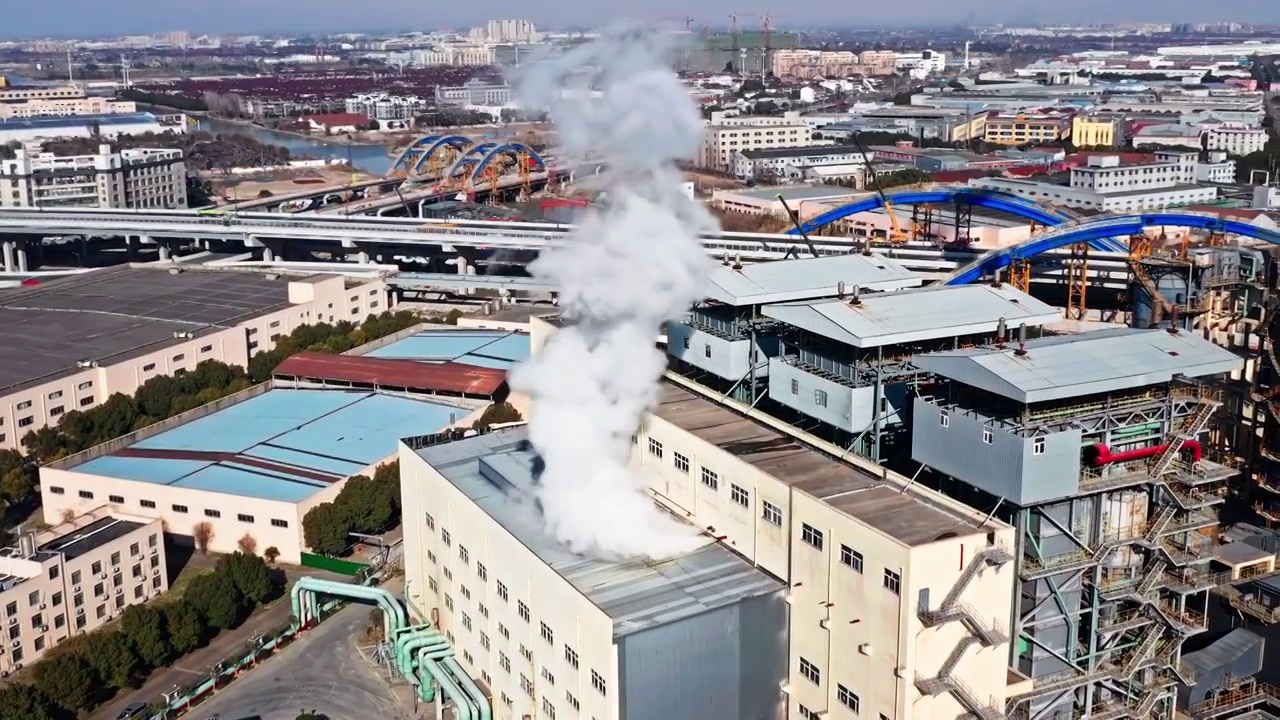 工业建筑和烟雾污染视频下载
