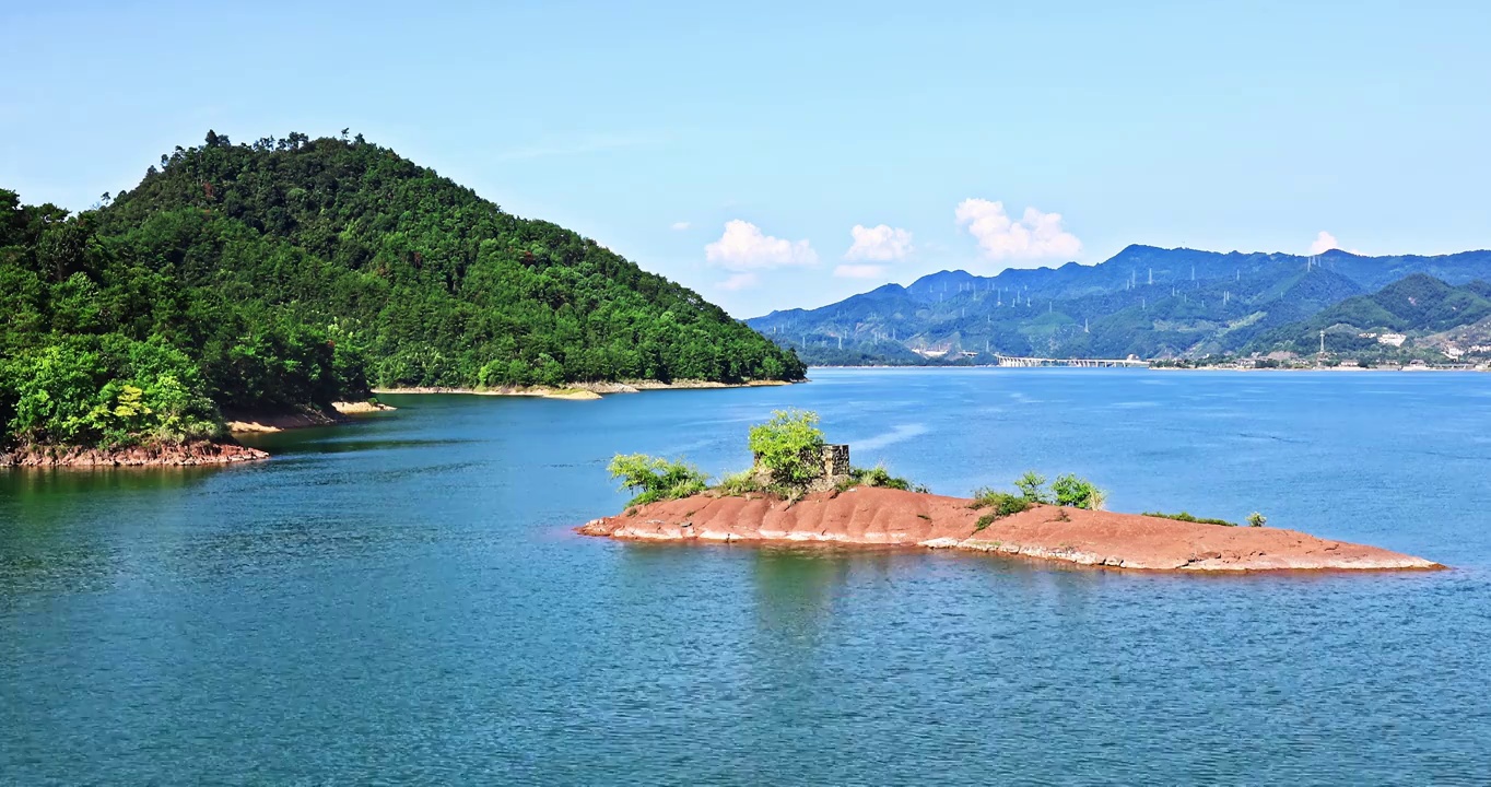 中国杭州千岛湖山脉湖面风光视频素材
