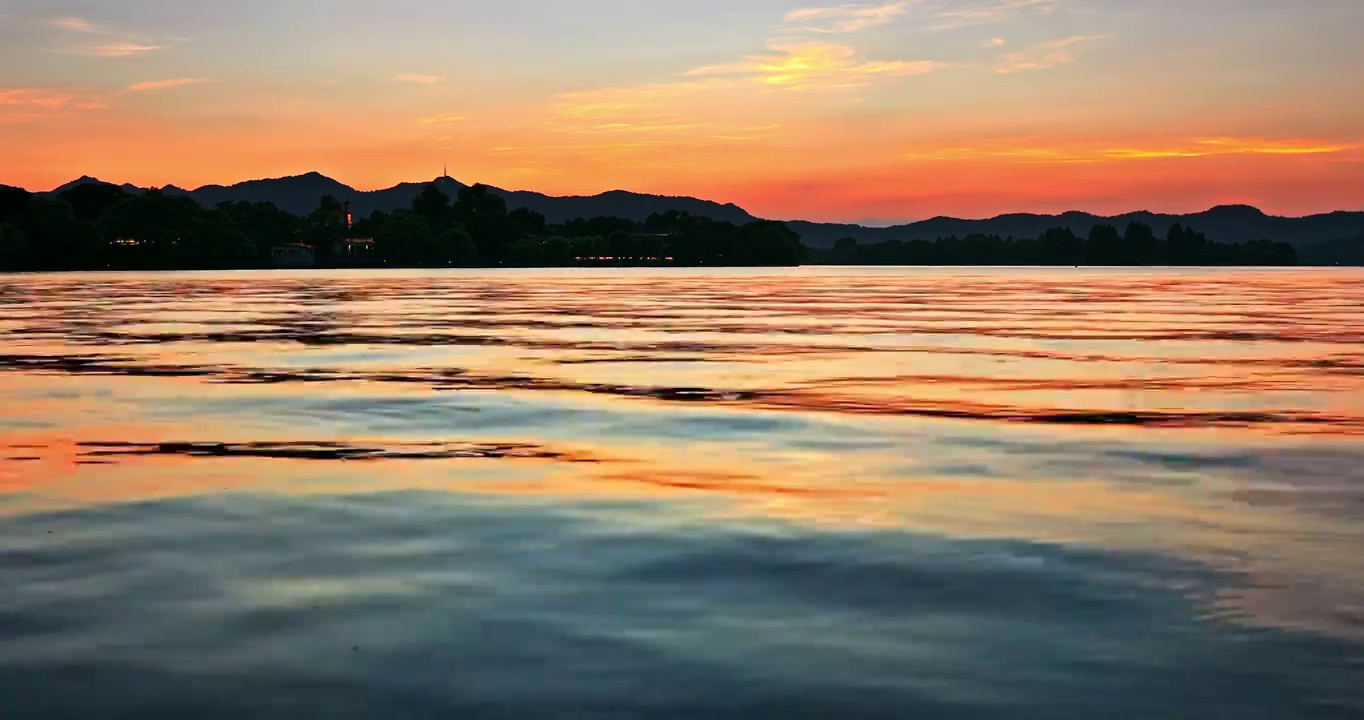 中国杭州千岛湖山脉湖面日落风景视频素材