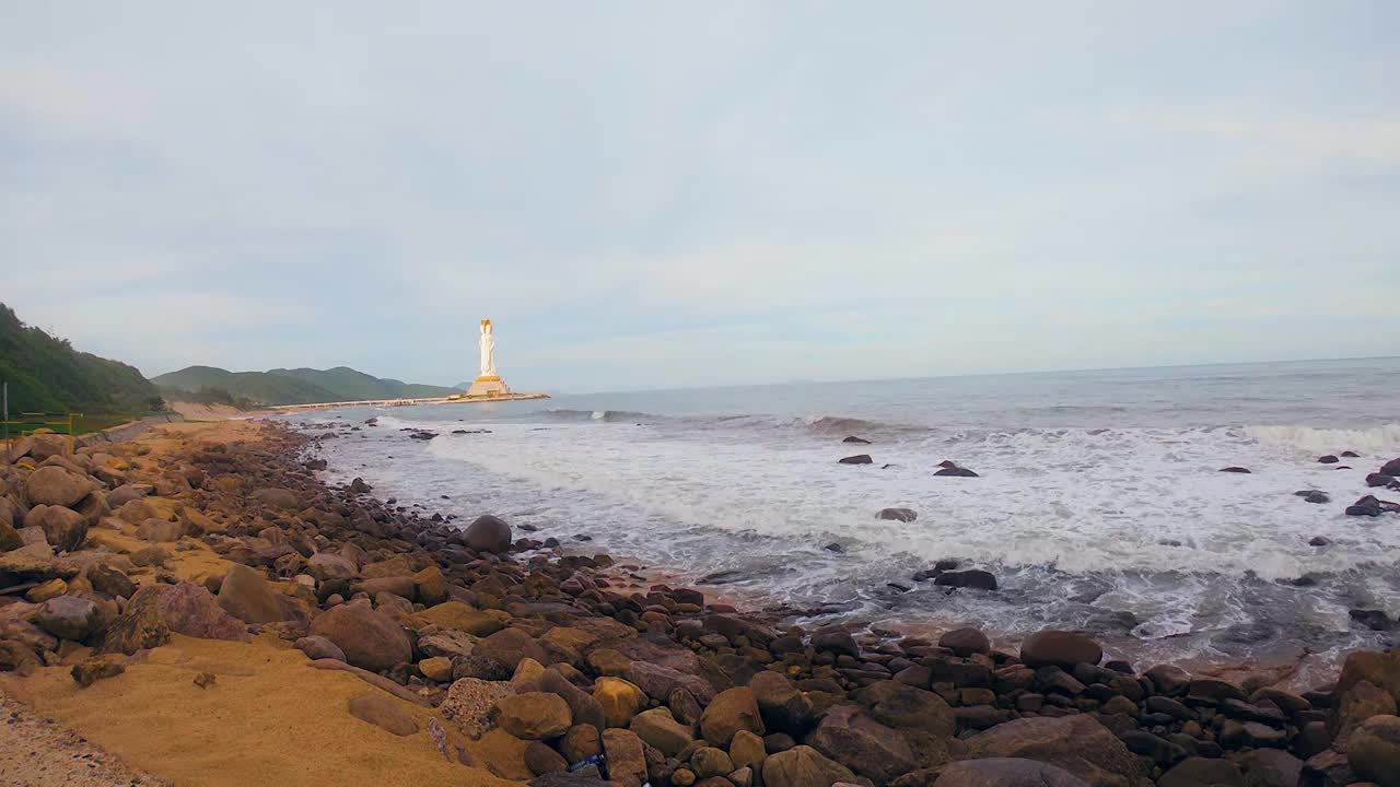 三亚南山岩石海滩海浪视频下载