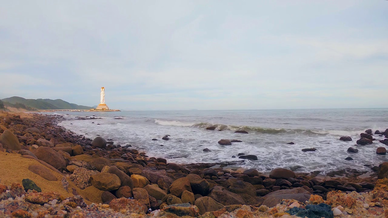 三亚南山岩石海滩海浪视频下载