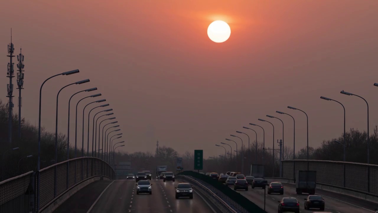 北京北五环路雾霾日出视频素材