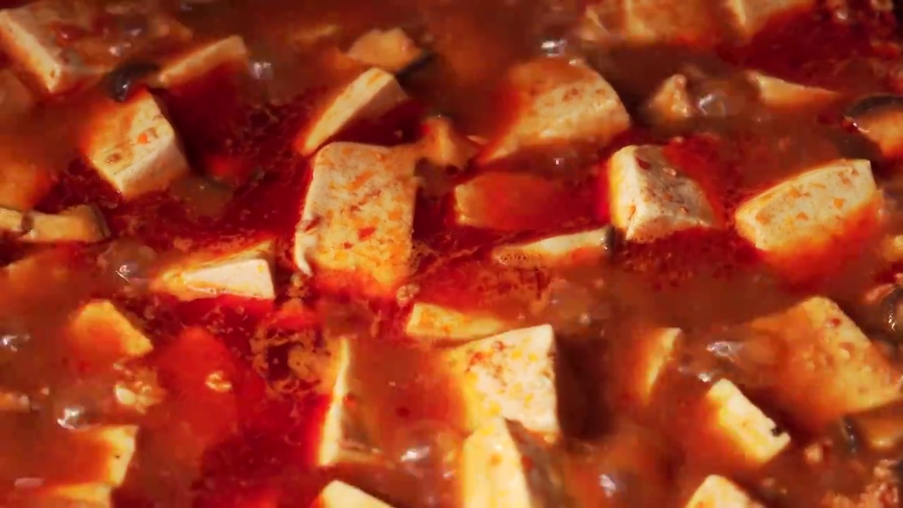 特色中餐香菇肉酱烧豆腐烹饪过程视频下载