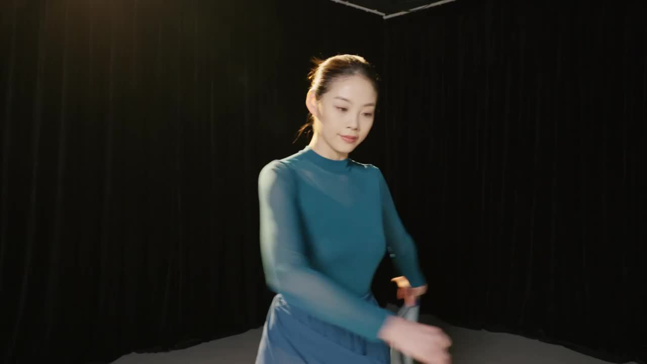 跳舞的舞者视频下载