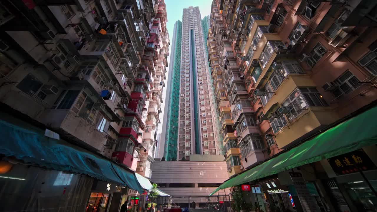 仰视香港怪兽大厦密集居民楼视频下载