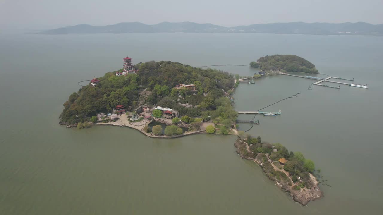 江苏无锡鼋头渚太湖仙岛自然风光航拍视频素材