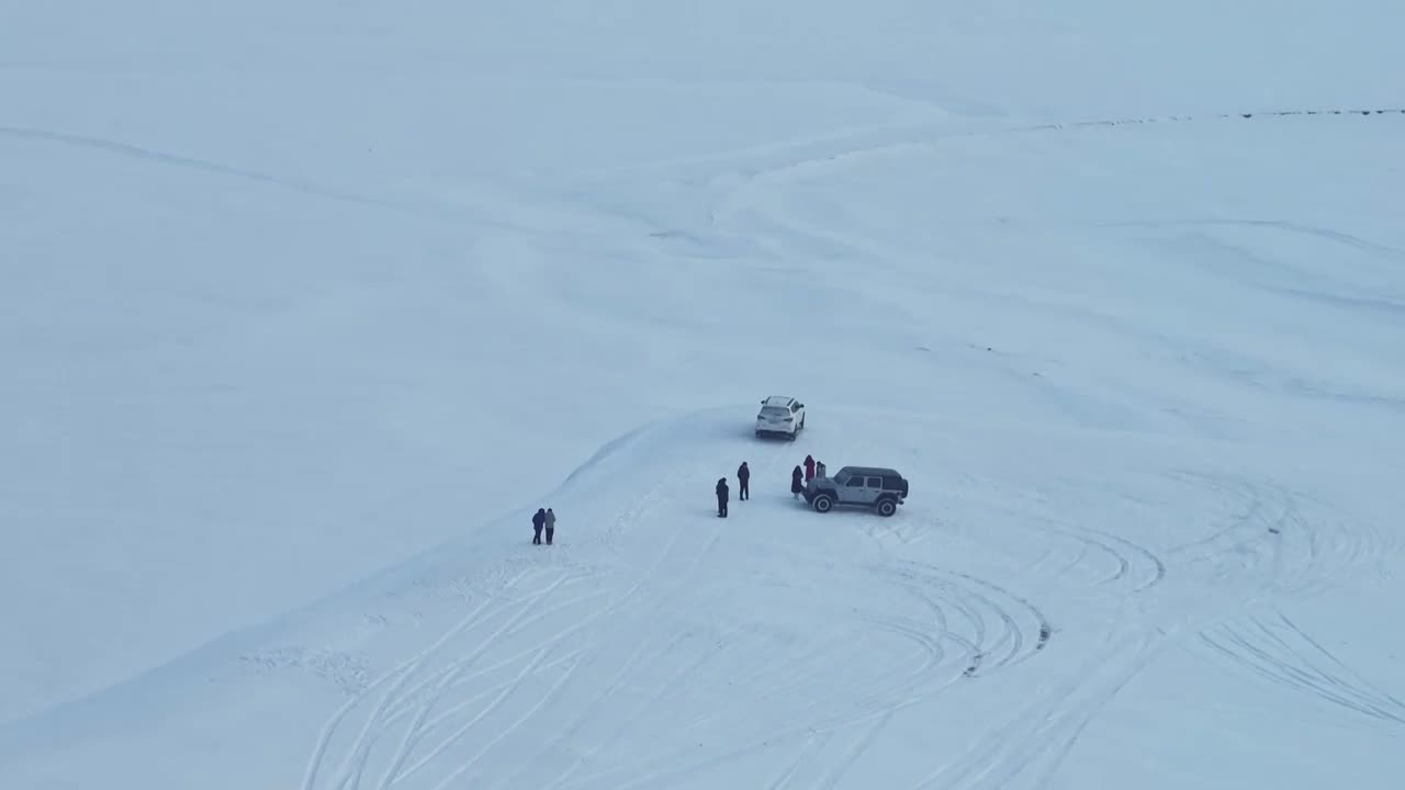 俯瞰呼伦贝尔莫日格勒河雪景视频下载