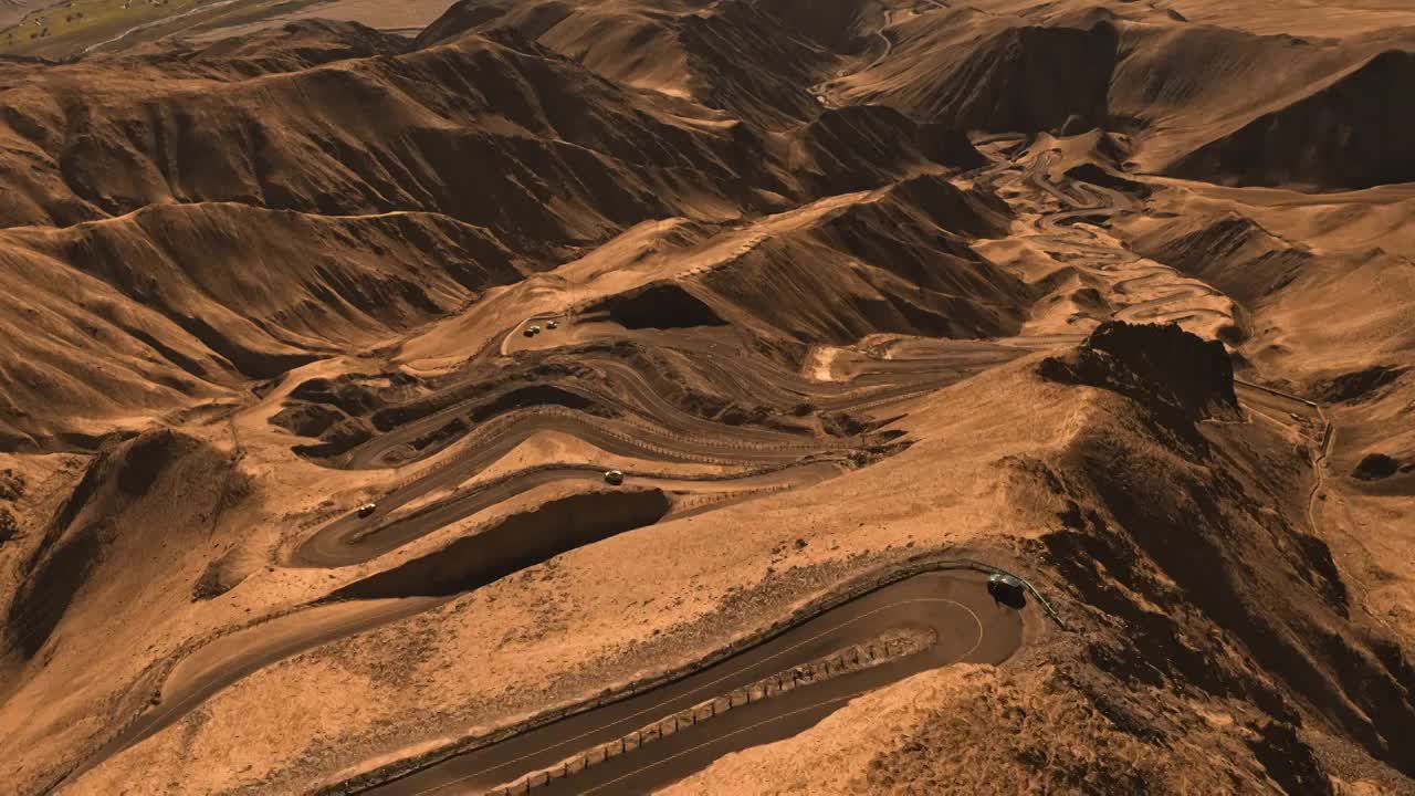 新疆塔县盘龙古道航拍视频素材