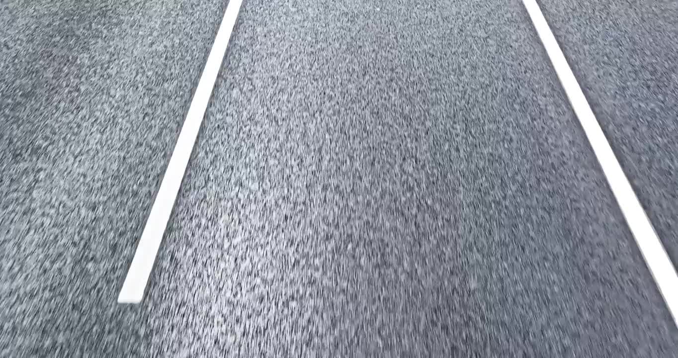 汽车在高速公路上行驶视频下载