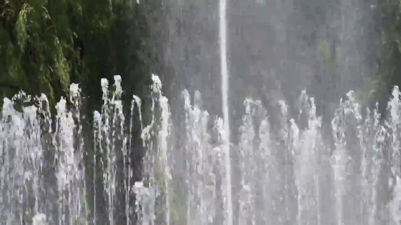 城市公园人工喷泉视频下载