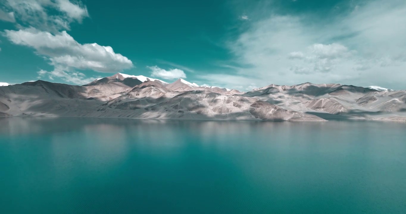 航拍新疆克孜勒苏阿克陶县白沙湖视频素材