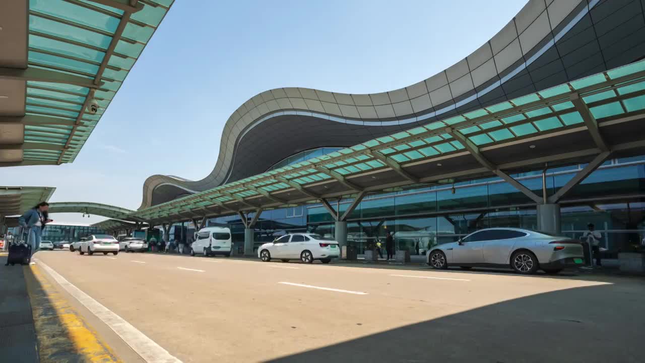 萧山国际机场出发层车流视频下载