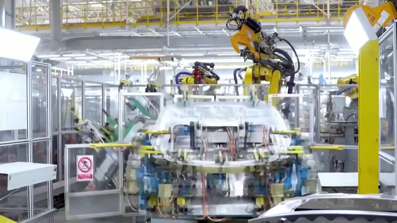中国的新能源汽车电车工业发展自动化高科技生产线（选编）视频下载