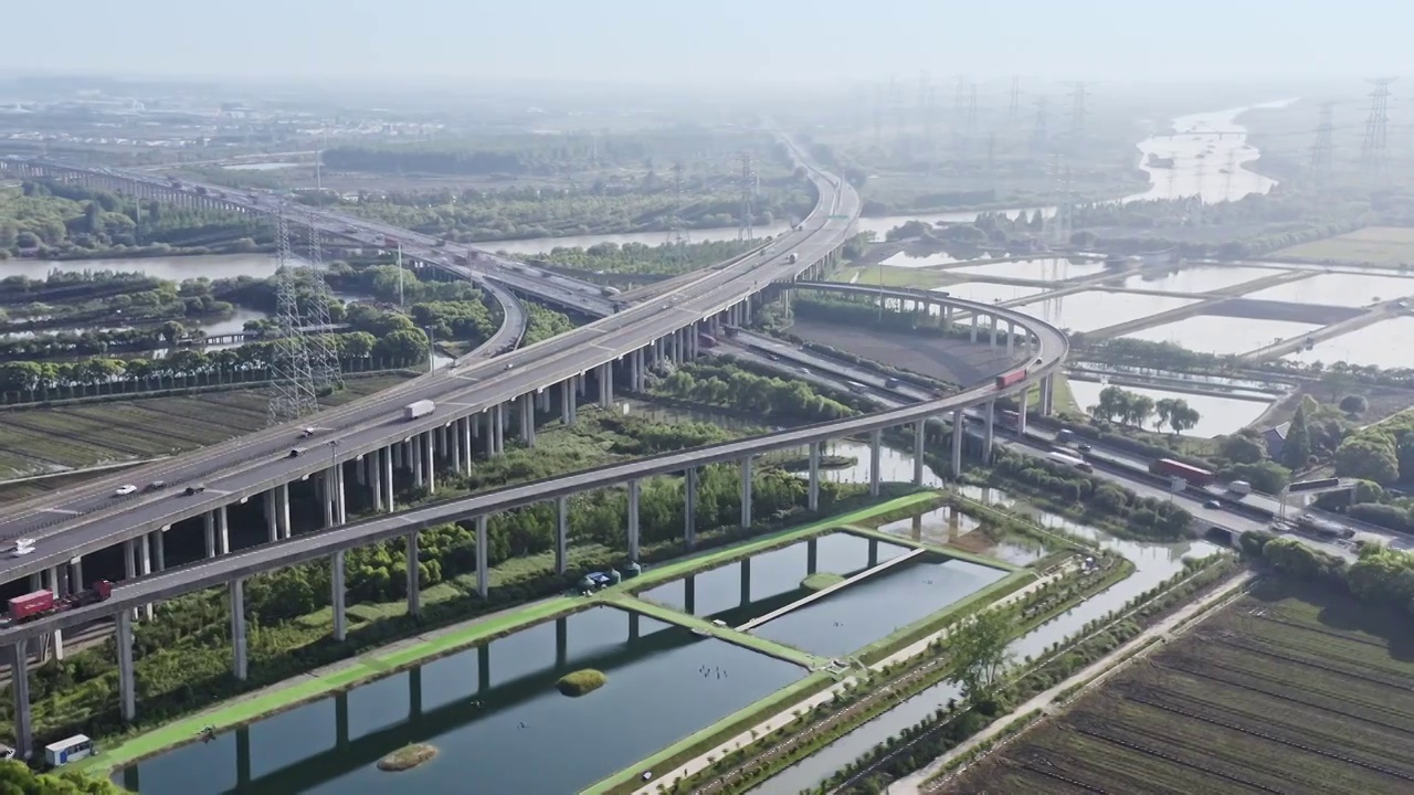 上海大蒸港桥与申嘉湖高速视频素材