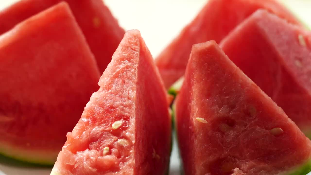 夏天香甜多汁防暑降温的西瓜视频下载