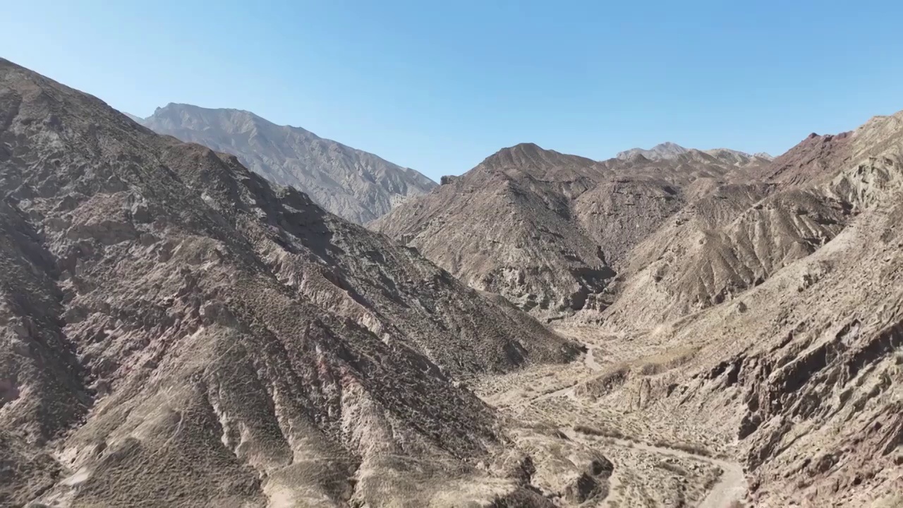 航拍甘肃张掖七彩丹霞地质地貌景观视频素材