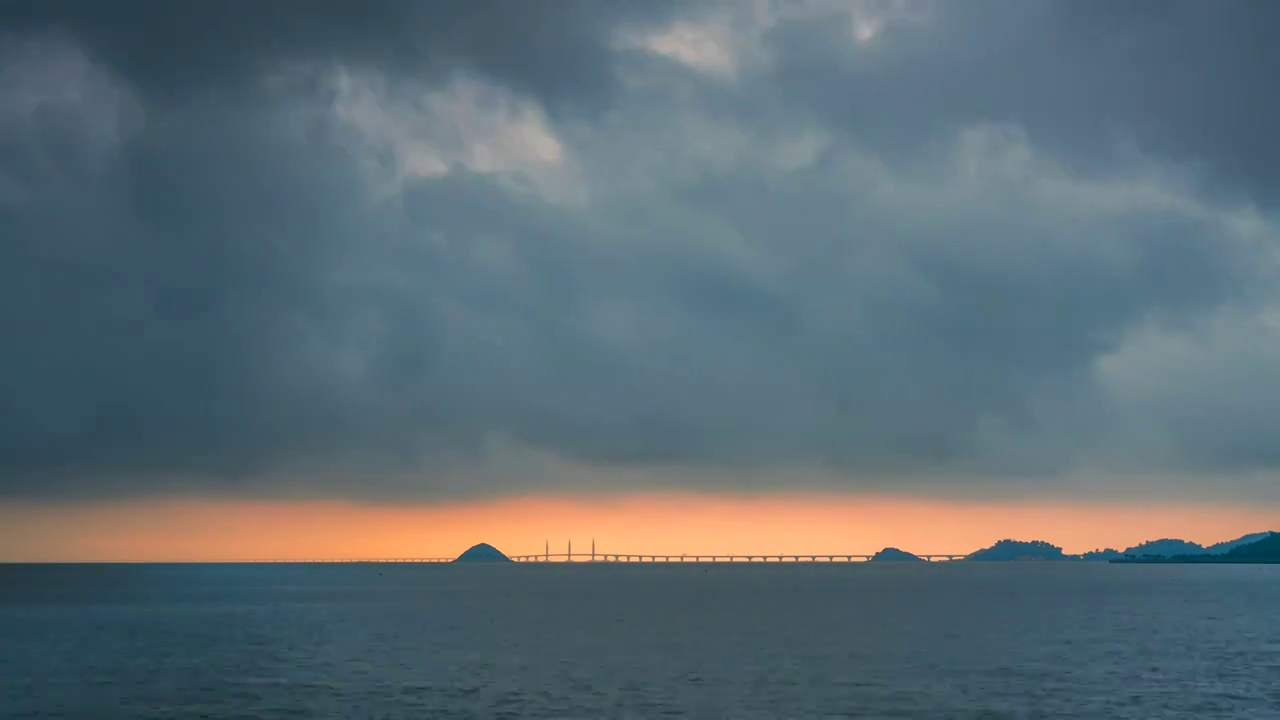 珠海港珠澳大桥日出延时视频素材