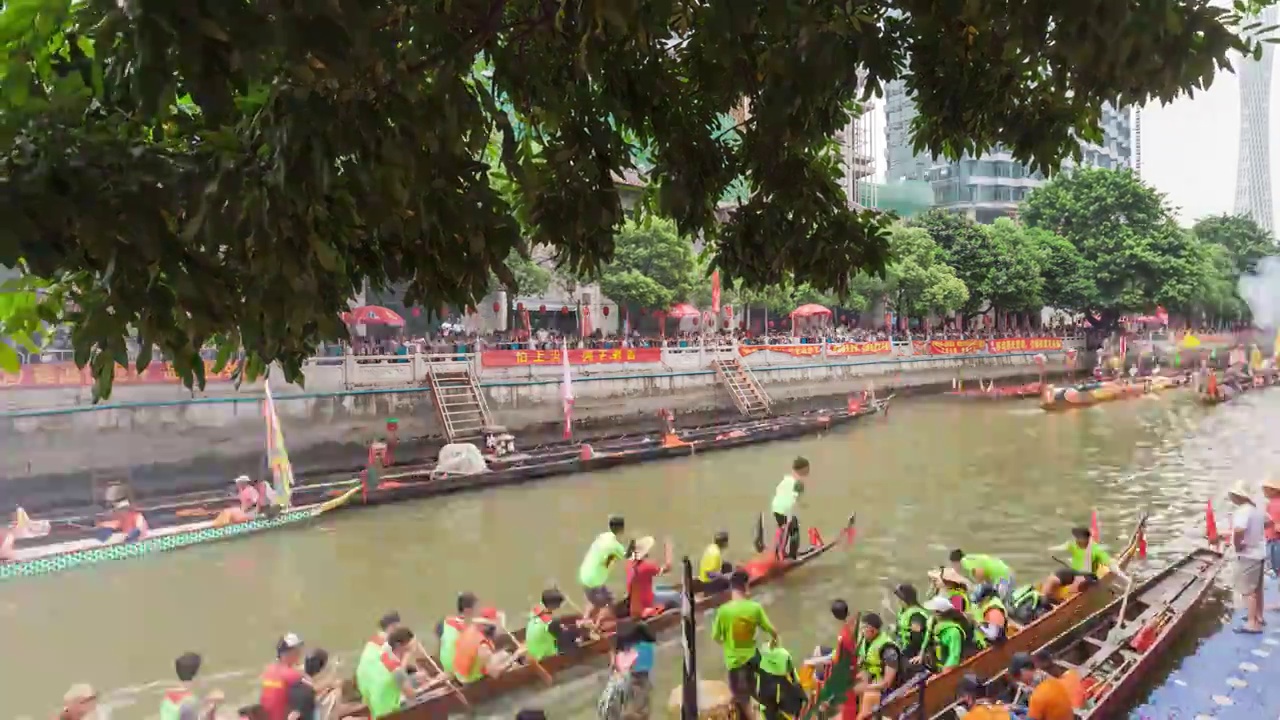 广州天河猎德村端午龙船招景的热闹场面视频下载