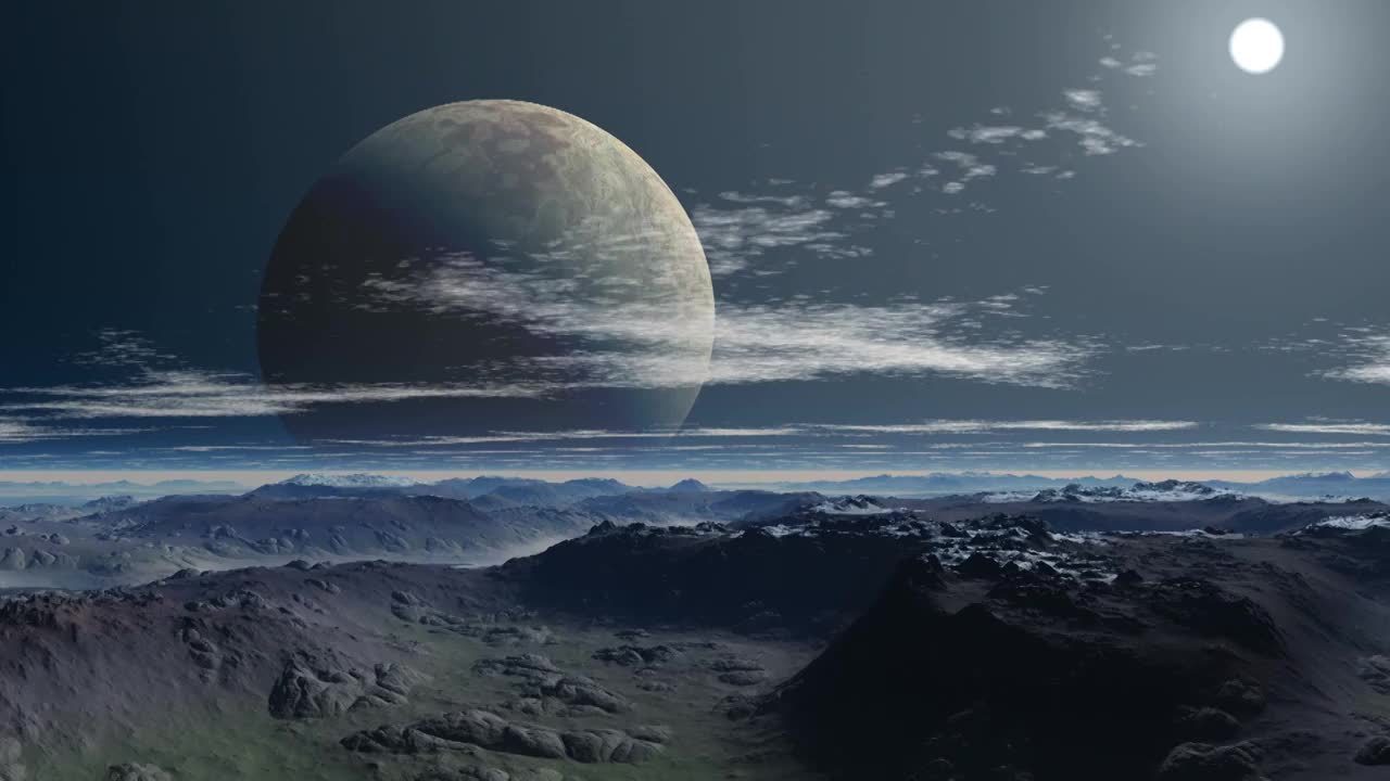 两个月亮（行星）映衬着山景视频下载