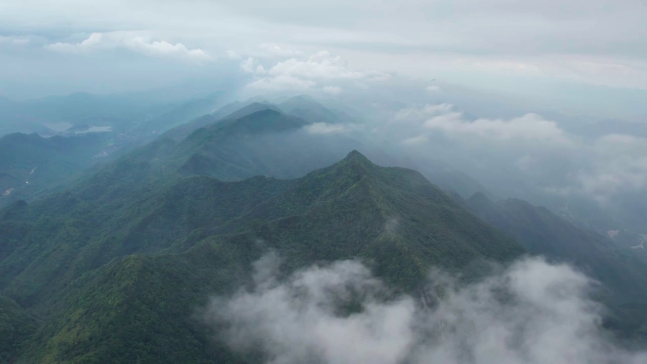 四川广安市华蓥山旅游风景区的云海，云景视频素材
