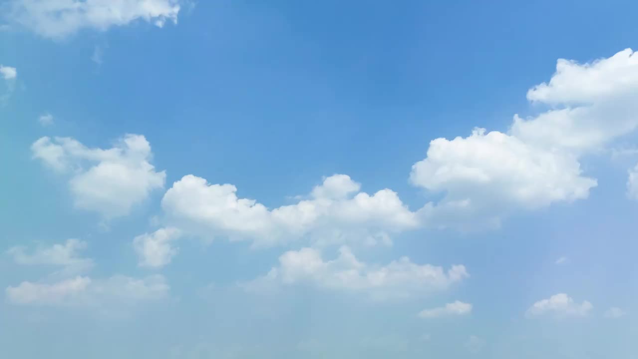 夏天蓝色天空云卷云舒延时摄影视频下载