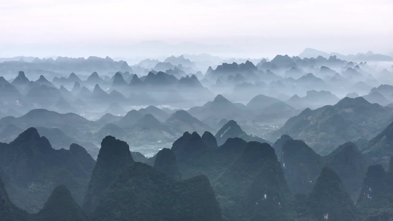 桂林山水喀斯特地貌中国山水画大气航拍中国宣传片视频素材