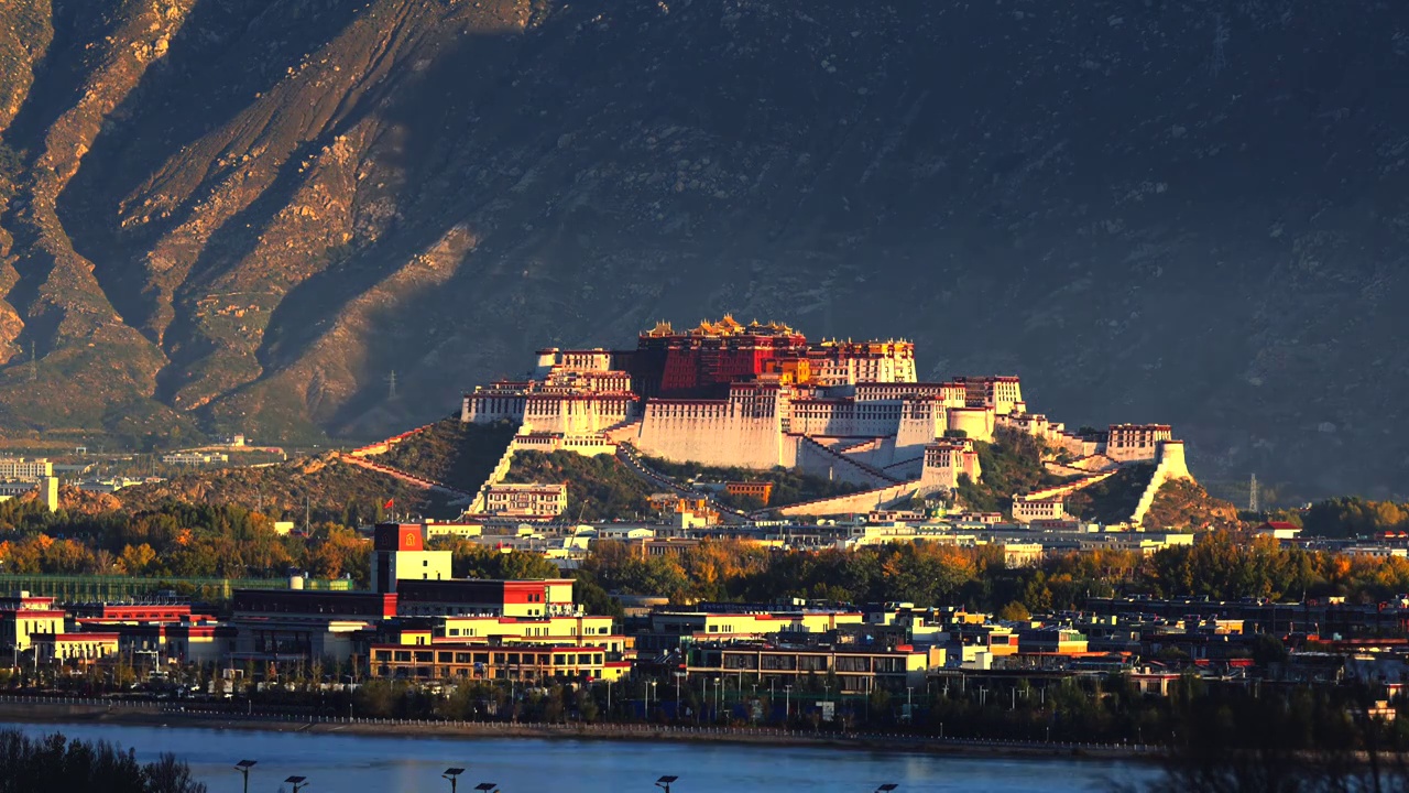 西藏拉萨布达拉宫日出延时摄影视频下载