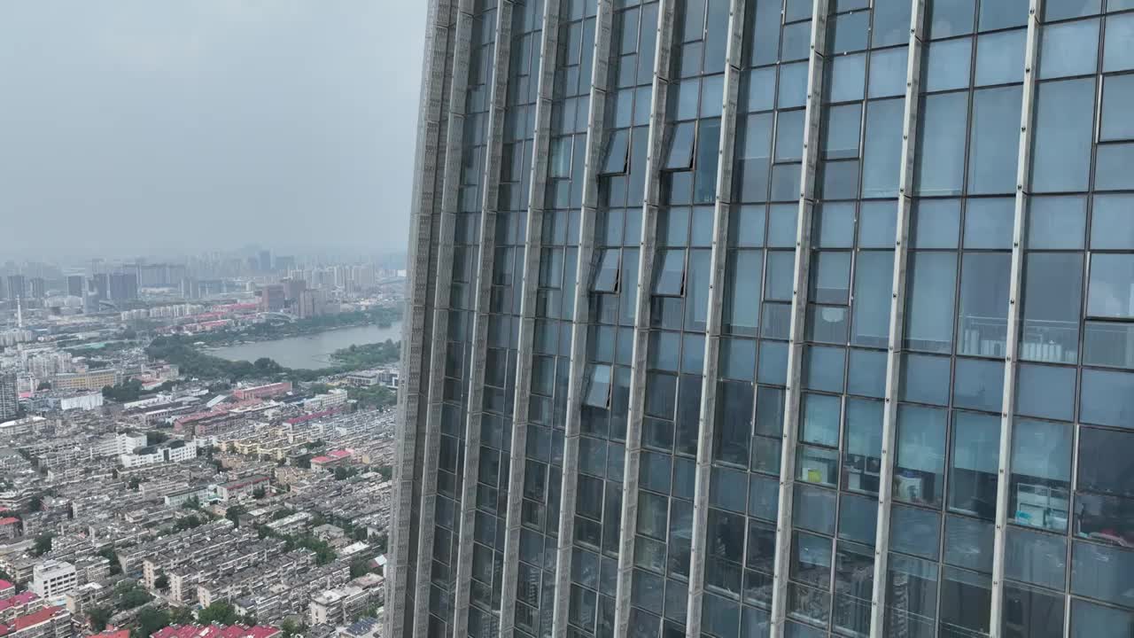 中国山东济南绿地中心城市天际线视频下载