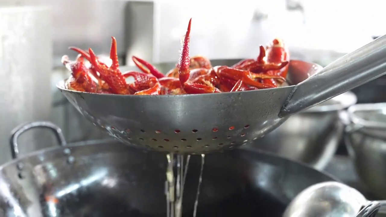美味夜宵小龙虾烹饪传统美味视频下载