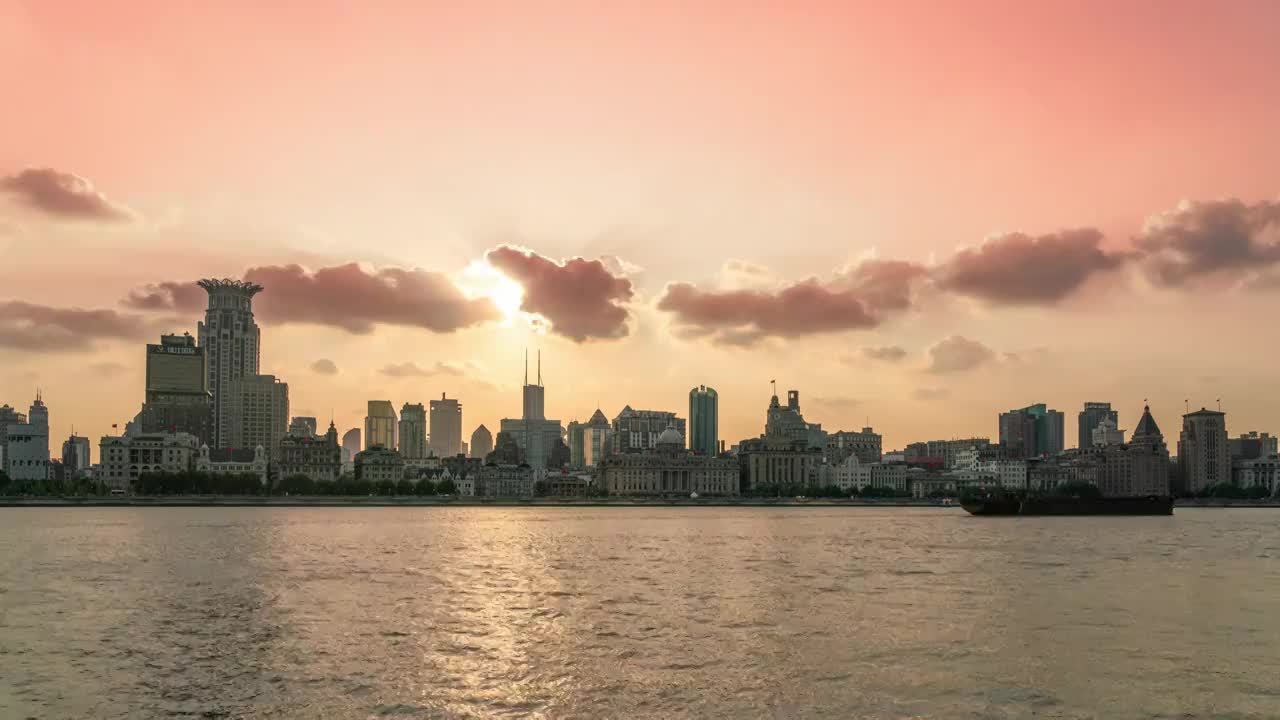 夕阳西下的上海浦西老建筑视频下载