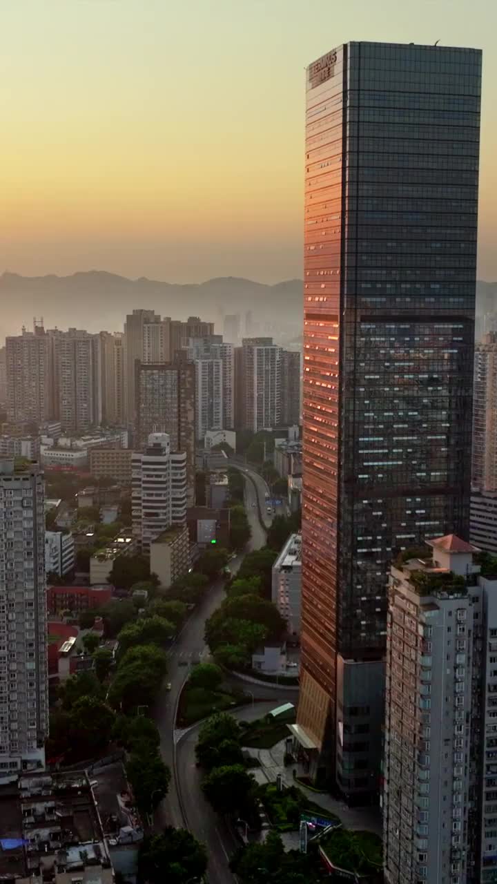 航拍重庆大坪市区清晨日出风光视频素材